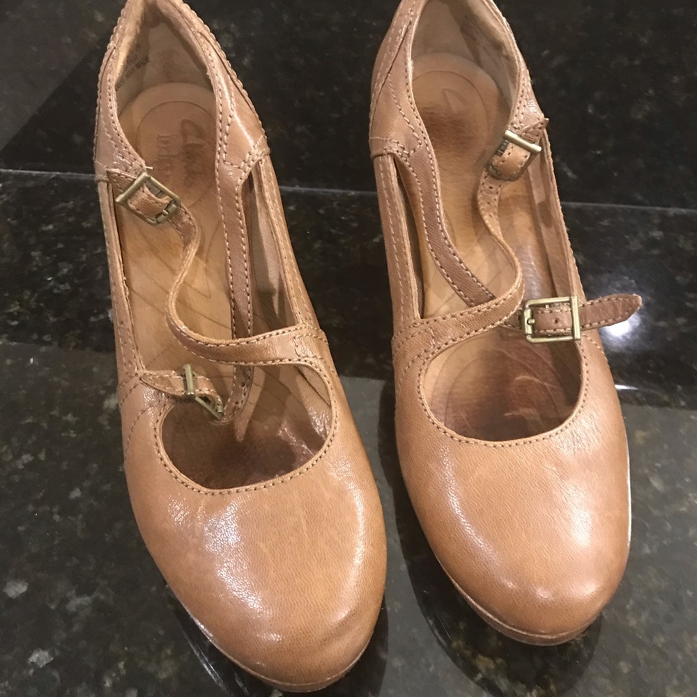 Ladies Clark Shoe 9.5